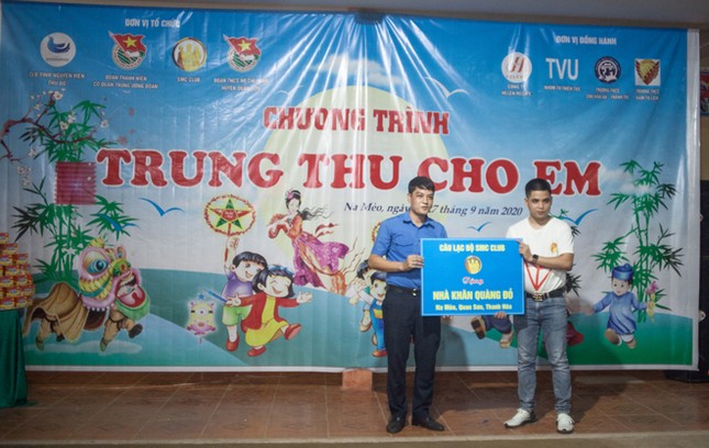 'Trung thu cho em' đến với trẻ em nghèo ảnh 4