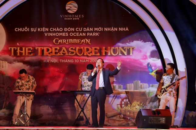 Vừa bàn giao, cư dân Vinhomes Ocean Park đã tưng bừng văn nghệ thể thao ảnh 6