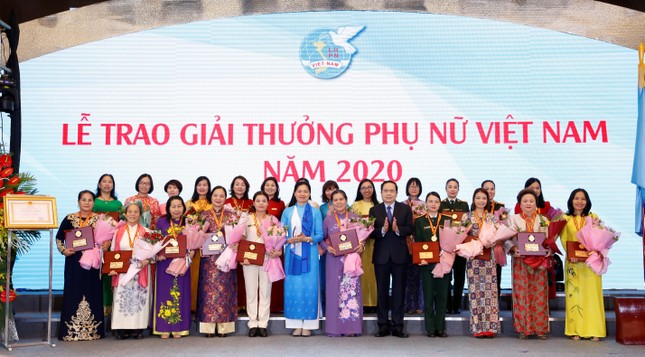 Nữ Doanh nhân duy nhất được tôn vinh phụ nữ Việt Nam 2020 ảnh 1