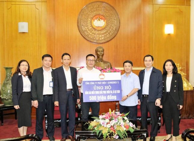 EVN và các đơn vị thành viên chung tay hỗ trợ miền Trung ảnh 3