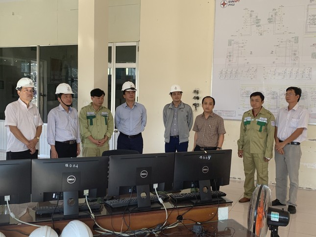 PTC2 nỗ lực đảm bảo vận hành lưới truyền tải trước sự tàn phá của bão số 9 ảnh 1