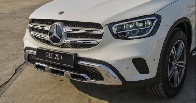 So sánh hai phiên bản Mercedes-Benz GLC 200 2018 và 2020 ảnh 2