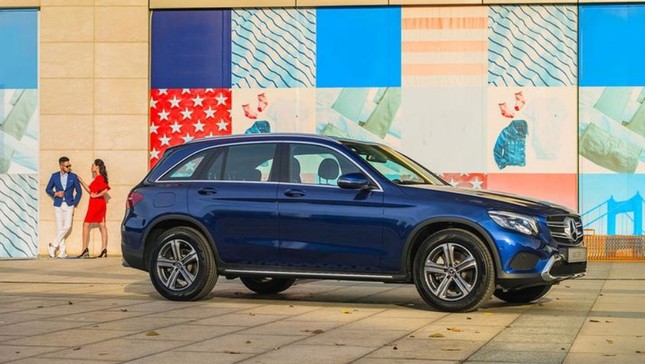 So sánh hai phiên bản Mercedes-Benz GLC 200 2018 và 2020 ảnh 5