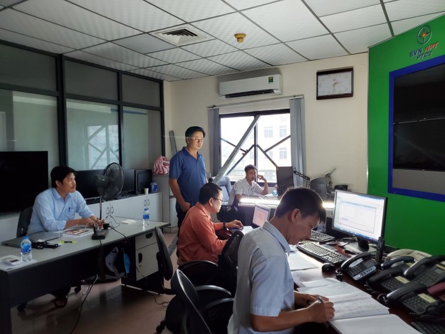 PTC2 nỗ lực đảm bảo vận hành lưới truyền tải trước sự tàn phá của bão số 9 ảnh 2