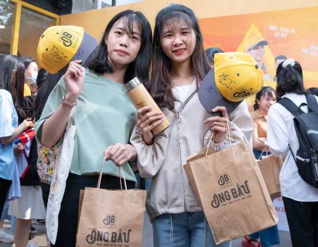 Ông Bầu ra mắt quán Flagship đầu tiên – Nơi giao lưu và chia sẻ đam mê ảnh 4