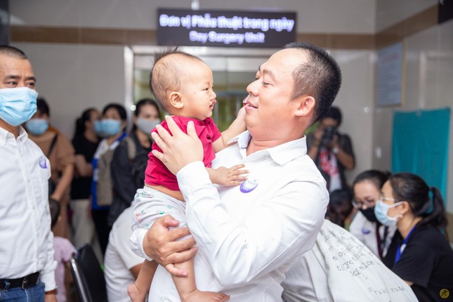 Tiếp nối chương trình vì miền Trung, Điện Máy Xanh mang ‘Tết sớm’ đến trẻ em hở hàm ếch ảnh 4