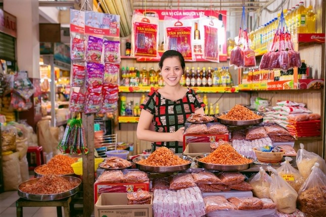 Ngân hàng tung vốn rẻ, đẩy mạnh cho vay kinh doanh dịp cuối năm ảnh 1