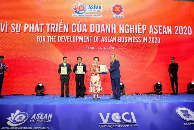 Phó Thủ tướng thường trực Trương Hòa Bình chúc mừng doanh nghiệp đạt giải thưởng ABA 2020 ảnh 1