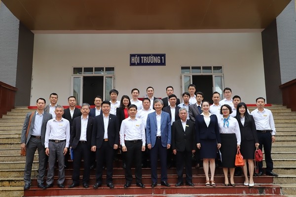 Tổng Giám đốc EVN và lãnh đạo EVNNPC thăm, chúc mừng các đơn vị đào tạo ảnh 1