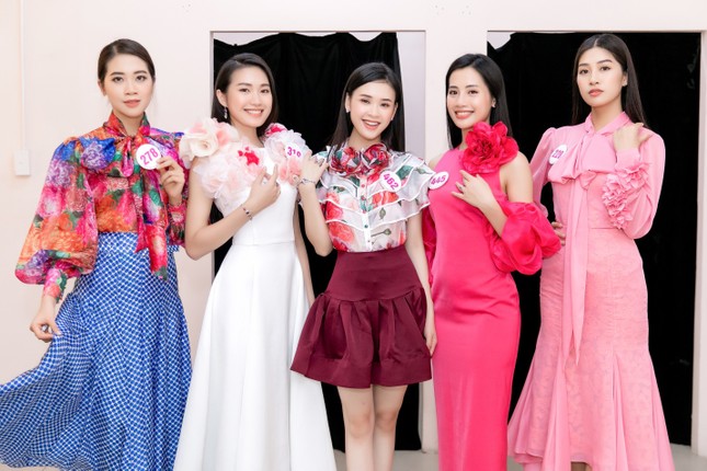 Trang sức IJC: Yếu tố giúp các thí sinh Hoa hậu Việt Nam 2020 lộng lẫy trên sàn catwalk ảnh 2