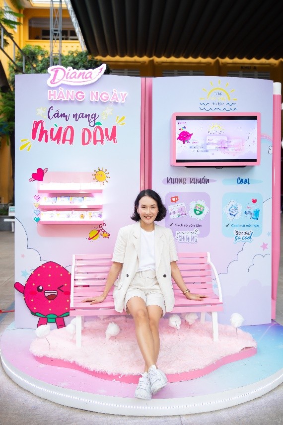 Diana cùng Giang Ơi thực hiện chuỗi sự kiện tâm tình tuổi dậy thì tại trường học ảnh 4