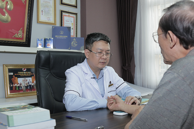 Nghệ sĩ Văn Báu chữa thành công thoát vị đĩa đệm thắt lưng tại Đỗ Minh Đường ảnh 3