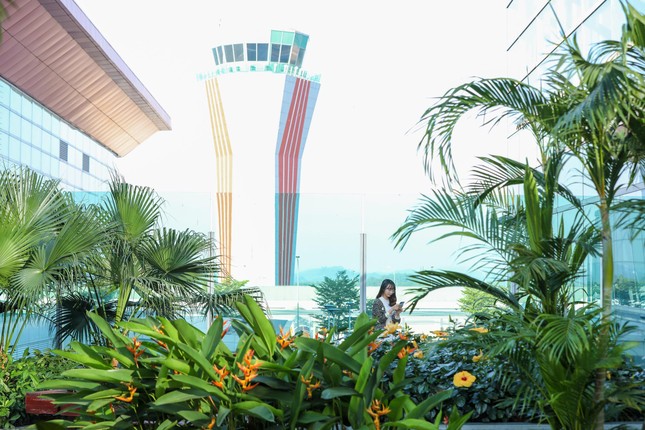 Sân bay Vân Đồn được Prix Versailles trao giải đặc biệt thế giới về thiết kế ngoại thất ảnh 2