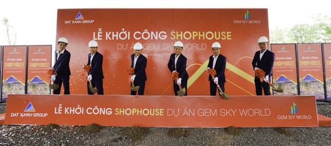Shophouse Gem Sky World Long Thành thu hút mạnh khách hàng dịp cuối năm ảnh 1