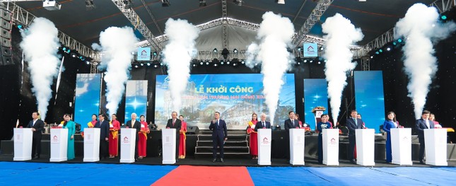 Chính thức khởi công dự án Trung tâm thương mại Đồng Xoài - The Light City ảnh 1
