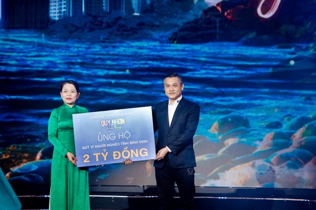 Quy Nhơn bừng sức sống mạnh mẽ qua đêm nhạc ‘Quy Nhơn ngày xanh nắng’ ảnh 1