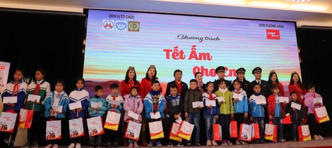 Vietjet đồng hành cùng chương trình ‘Tết ấm cho em’ ảnh 2