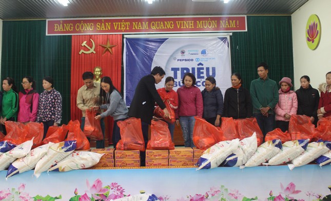 Tết ấm no với ‘triệu bữa cơm’ hỗ trợ trẻ em chịu ảnh hưởng lũ lụt ảnh 4