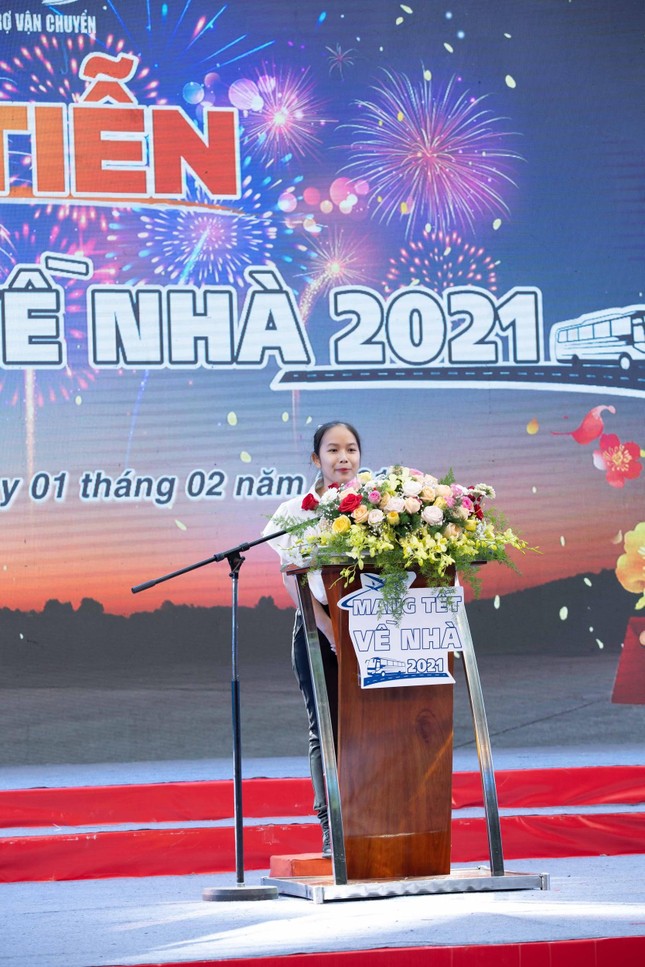 “Mang Tết về nhà”: Khoảnh khắc đoàn viên của những trái tim xa nhà ảnh 3