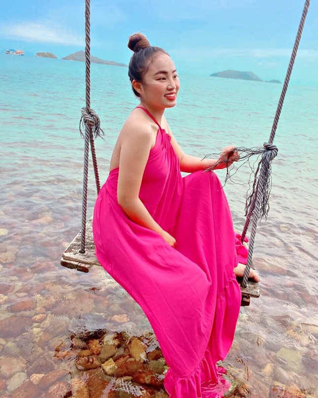 Khoe nhan sắc rực rỡ đầu năm cùng Thời trang Nguyễn Ngọc Diễm ảnh 3
