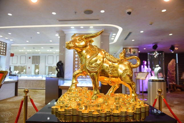 Hơn 300 ngàn sản phẩm của Doji đã đến tay khách hàng dịp thần tài 2021 ảnh 9