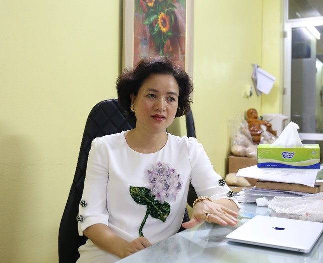 Thạc sĩ dược học Nguyễn Thị Hương Liên và hành trình đưa nồi nước lá mẹ nấu ra thế giới ảnh 1