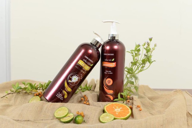 Thạc sĩ dược học Nguyễn Thị Hương Liên và hành trình đưa nồi nước lá mẹ nấu ra thế giới ảnh 4