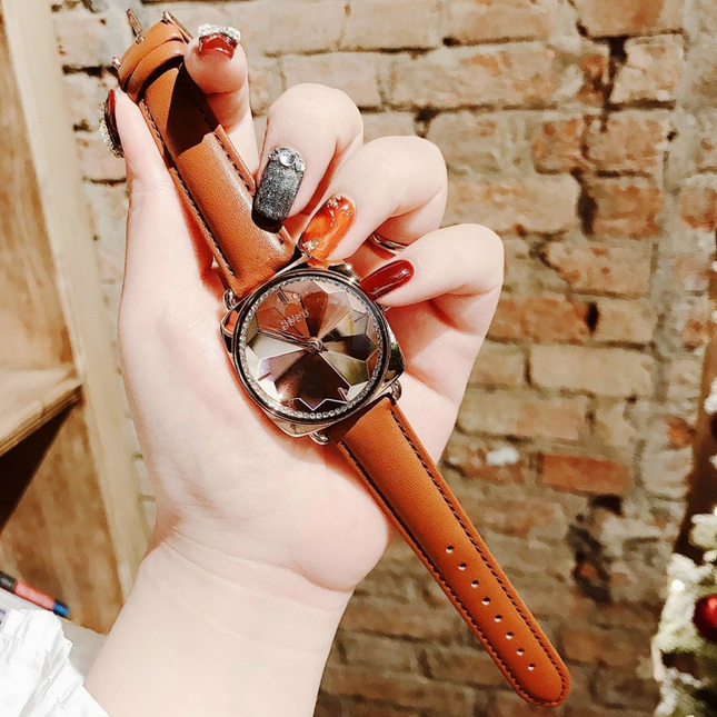 Kim Huyền Shop - sự lựa chọn hoàn hảo dành cho tín đồ yêu đồng hồ thời trang ảnh 1