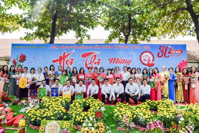 Hội thi cắm hoa 'Phụ nữ Vedan 30 năm đồng hành cùng công ty' ảnh 2