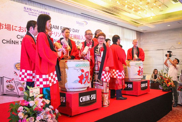 Tương ớt Chin-Su thu hút khách hàng tại triển lãm Thực phẩm và Đồ uống quốc tế Nhật Bản ảnh 2