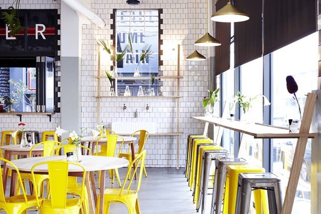 Lựa chọn các mẫu ghế cafe hiện đại cho không gian quán cafe ảnh 5