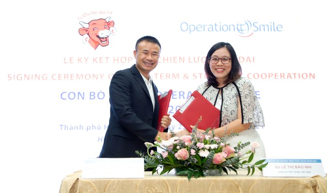 Con bò cười ký kết hợp tác 3 năm cùng Operation Smile giai đoạn 2021-2023 ảnh 1