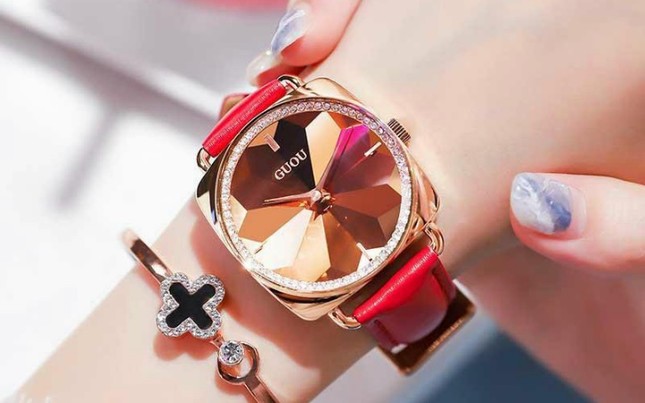 Cập nhật xu hướng loạt mẫu đồng hồ thời trang cùng Kim Huyền Shop ảnh 1