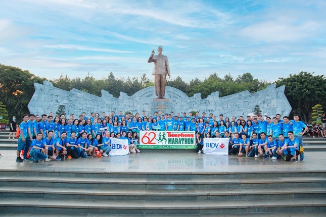 Màu áo BIDV nhuộm xanh giải vô địch quốc gia Marathon 2021 ảnh 1