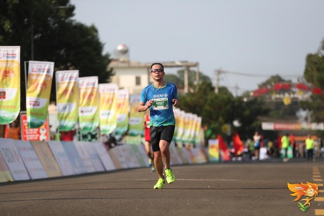 Màu áo BIDV nhuộm xanh giải vô địch quốc gia Marathon 2021 ảnh 16