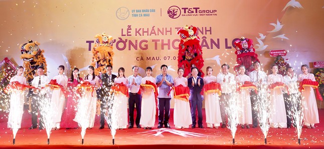 T&T Group hỗ trợ 3,5 tỷ đồng giúp học sinh nghèo học giỏi của tỉnh Hà Tĩnh vào đại học ảnh 2