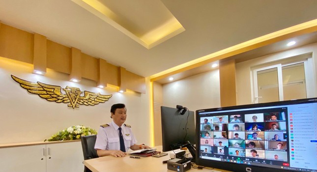 Vietnam Airlines đảm bảo chất lượng phi công sau mùa dịch ảnh 1