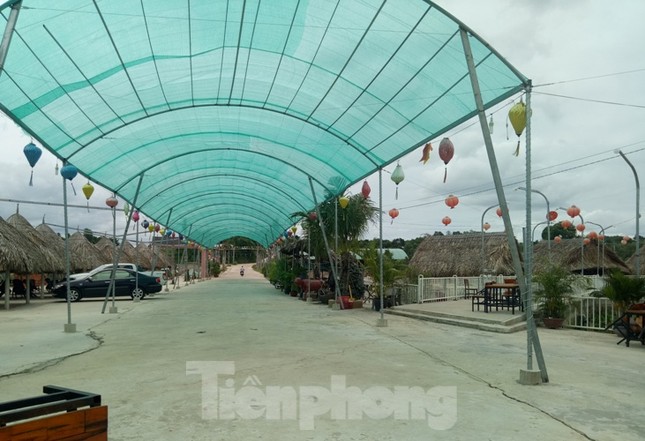 Phim trường, nhà hàng trái phép mọc như 'nấm' bên sông ảnh 6