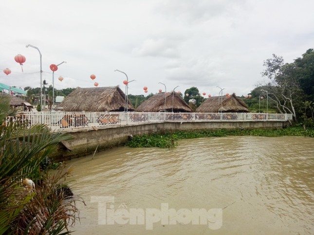 Phim trường, nhà hàng trái phép mọc như 'nấm' bên sông ảnh 7