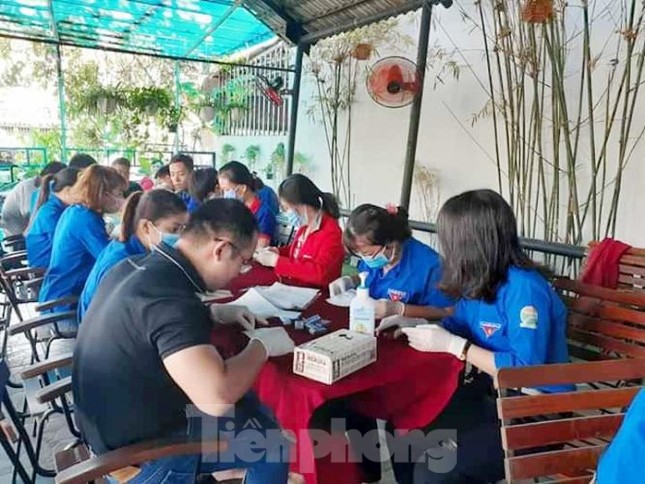 Tuổi trẻ Bình Dương sáng tạo giúp dân chống dịch Covid-19 ảnh 1