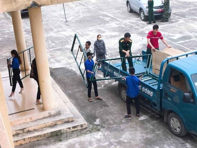 Tuổi trẻ khu vực biên giới dọn khu cách ly đón kiều bào ảnh 6