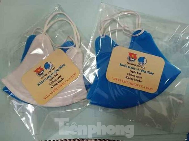Đổi rác thải lấy khẩu trang 'xịn' phòng dịch Covid-19 ảnh 1