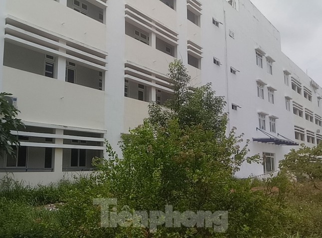 Cận cảnh 3 bệnh viện gần nghìn tỉ xây xong bỏ hoang ảnh 6