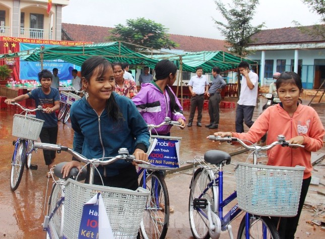 Tuổi trẻ Bình Phước tiếp sức cho học sinh, chiến sĩ vùng biên giới ảnh 3