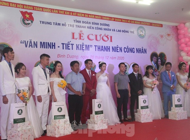 Tổ chức đám cưới tập thể cho công nhân có hoàn cảnh khó khăn ảnh 4