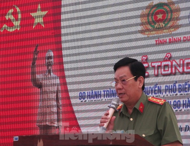 Tuổi trẻ Công an Bình Dương và cảnh khuyển tham gia bảo vệ Đại hội Đảng ảnh 1
