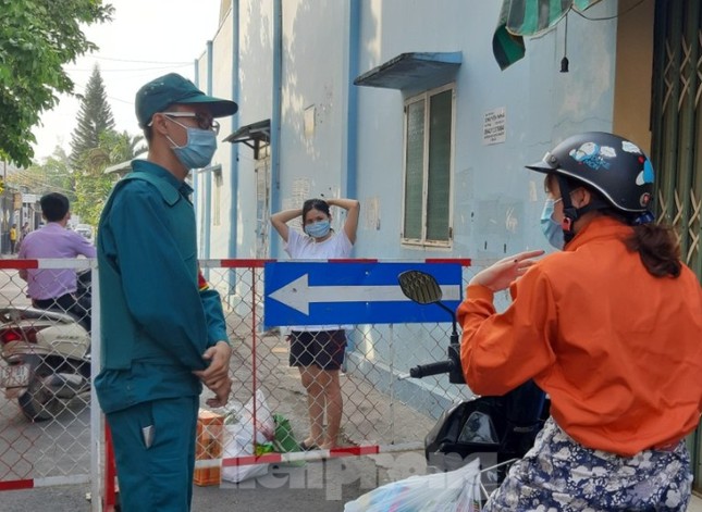 Xuất hiện ca mắc COVID-19 trong cộng đồng, Bình Dương mở rộng phạm vi phong tỏa ảnh 2