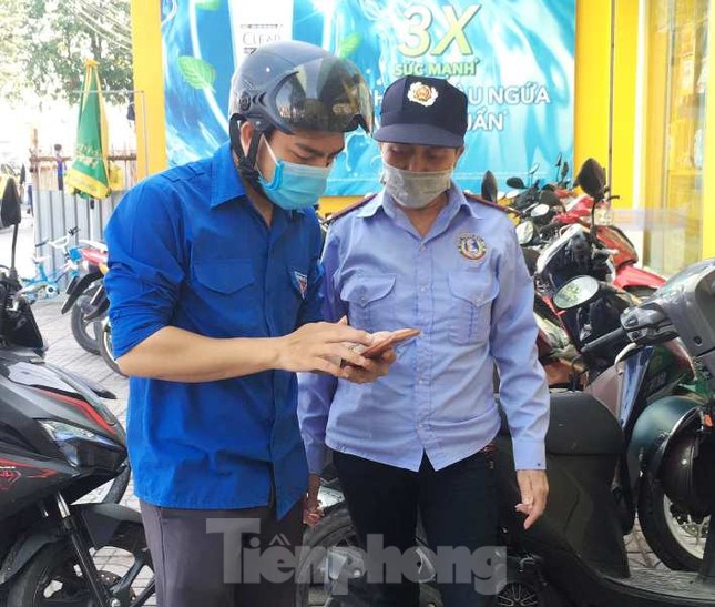 Những hình ảnh ấn tượng bên trong khu bị phong tỏa ở Bình Dương ảnh 10