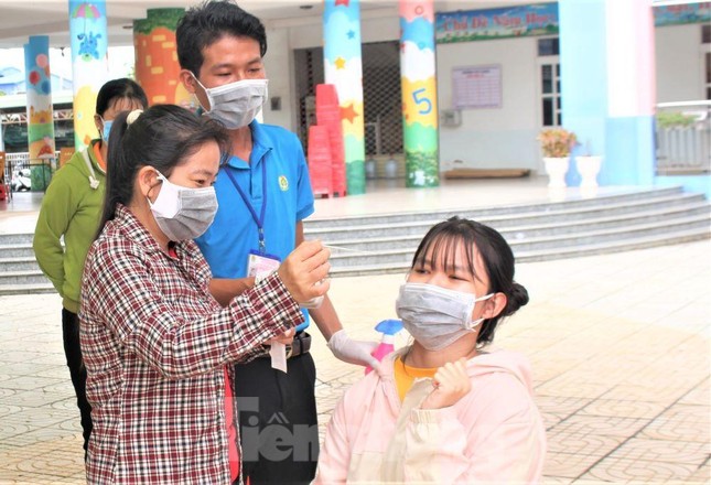 Ca mắc COVID-19 ở Bình Dương có xu hướng tăng nhưng ở mức ‘thích ứng an toàn’ ảnh 2