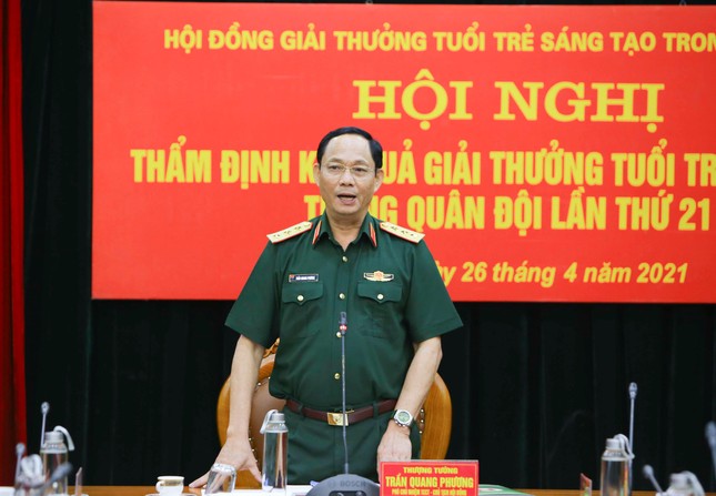 Xét gần 580 công trình về giải thưởng sáng tạo trong quân đội ảnh 1